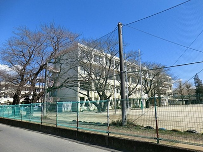 松戸市立高木第二小学校まで900ｍ