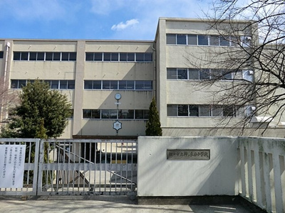 松戸市立柿ノ木台小学校まで700ｍ