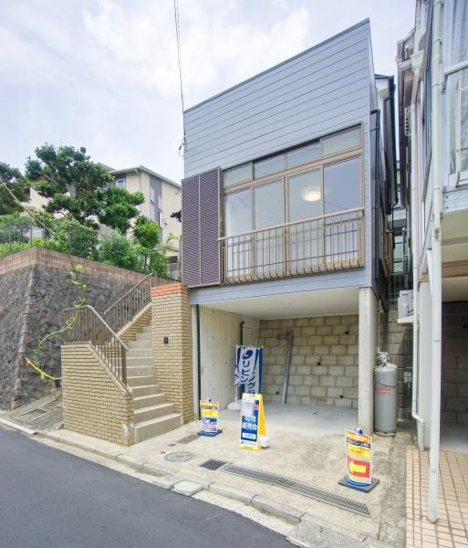 横浜市港北区菊名４丁目の中古一戸建の前面道路含む現地写真|周辺環境も合わせてご案内させて頂きます！
お気軽にお問い合わせ下さい！