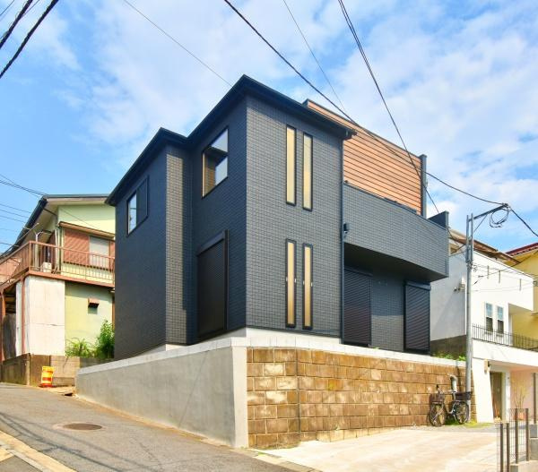 横浜市保土ケ谷区峰岡町２丁目の新築一戸建の外観|陽当りの良さが伝わります！
是非、現地にてご確認下さい。