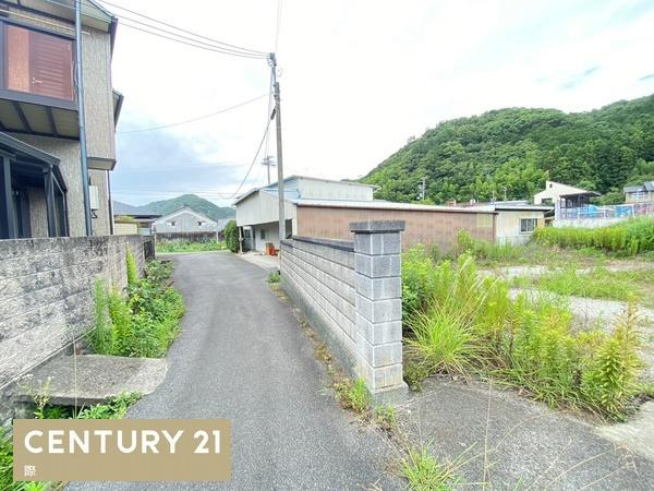 海南市野上中　土地の前面道路含む現地写真