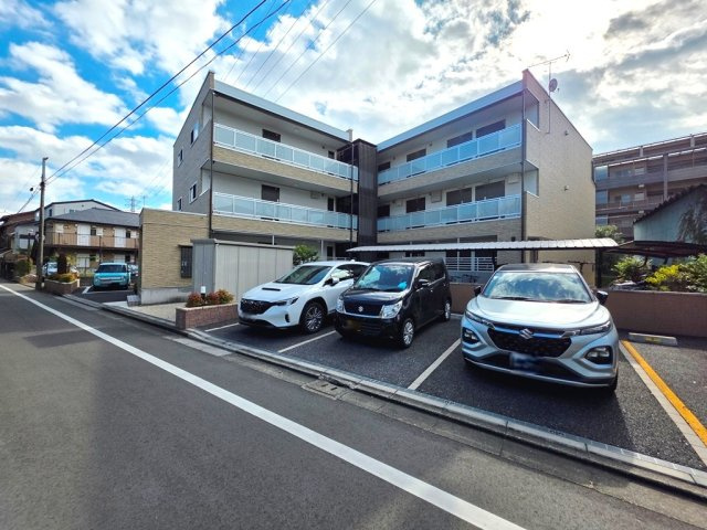 【駐車場】 | リブリ・あずま | 駐車場