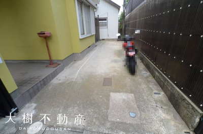 【駐車場】 | 海老名市杉久保北5丁目 中古戸建て 全1棟　【仲介手数料無料】