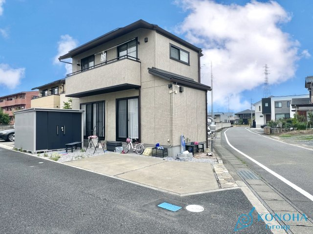 【中古戸建】高崎市大八木町の居間・リビング|■外観