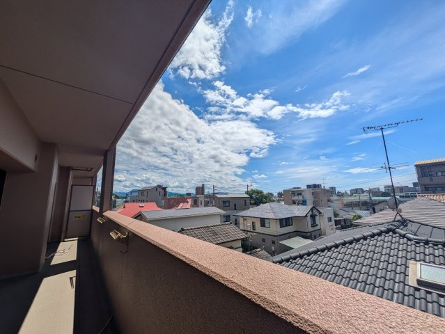 ジェイシティ持田のバルコニー|陽当たり良好なバルコニーです