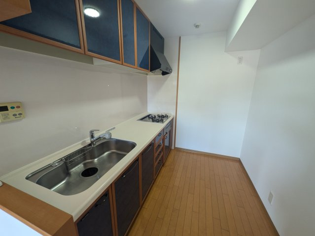 ジェイシティ持田のキッチン|きれいなキッチンです
システムキッチンで快適にお料理しましょう！