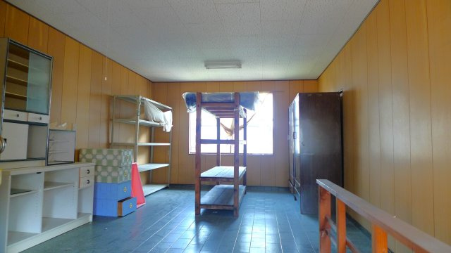 平田町　戸建ての洋室|２F　広々とした空間ですので、他多目的に使用可能です。