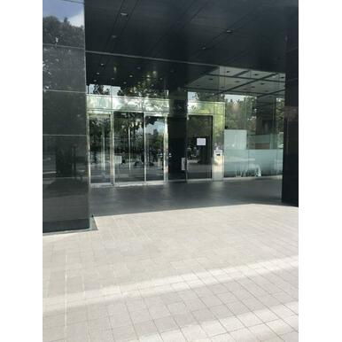 東戸塚ウエストビルのエントランス