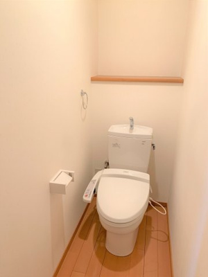 【トイレ】 | さくらいマンション石田浜 | 落ち着いた色調のトイレです