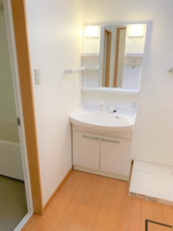 【独立洗面台】 | さくらいマンション石田浜 | 独立洗面化粧台が付いています