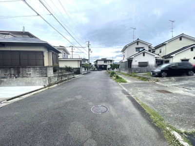 【前面道路含む現地写真】 | 売地　和気町2丁目