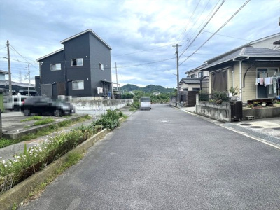 【前面道路含む現地写真】 | 売地　和気町2丁目