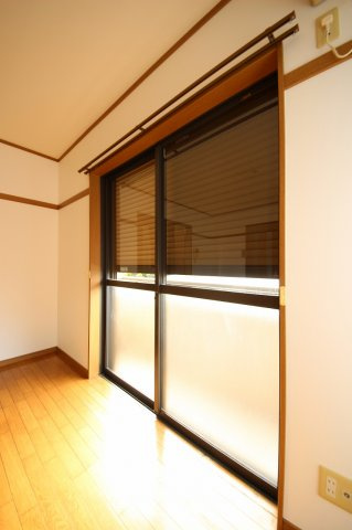 カーサアップルのセキュリティ|シャッターつきです