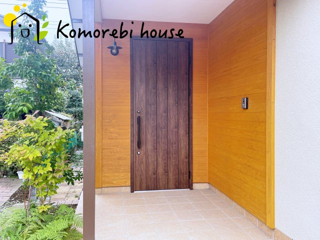 川島町八幡4丁目　中古一戸建ての玄関|9月21日　撮影