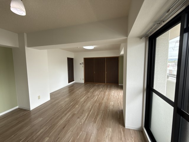 珈琲館ビルの居間・リビング