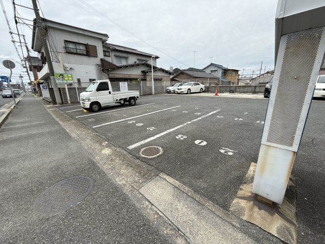 珈琲館ビルの駐車場