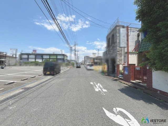 堺市西区鳳西町１丁の売地の前面道路含む現地写真|現在向かい側は駐車場となっているため開放感がございます♪