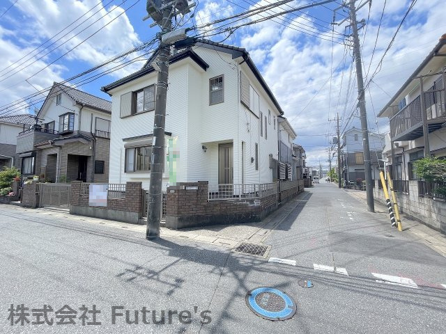三郷市谷口　中古戸建の前面道路含む現地写真|前面道路含む現地写真です。