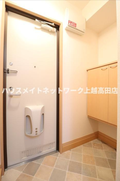 セジュール モナリエ Ａ/Ｂの玄関|玄関