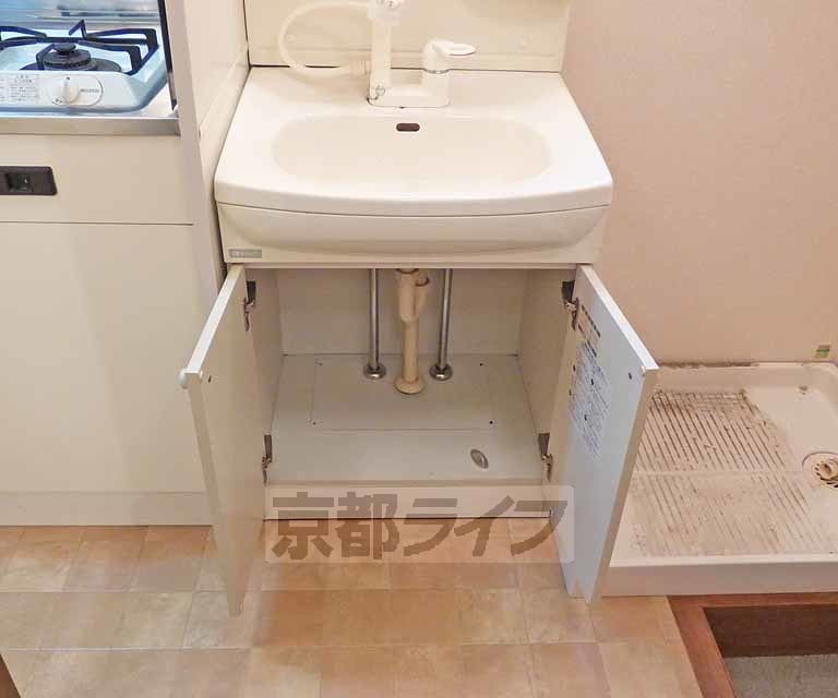 キャピタル・シティの独立洗面台