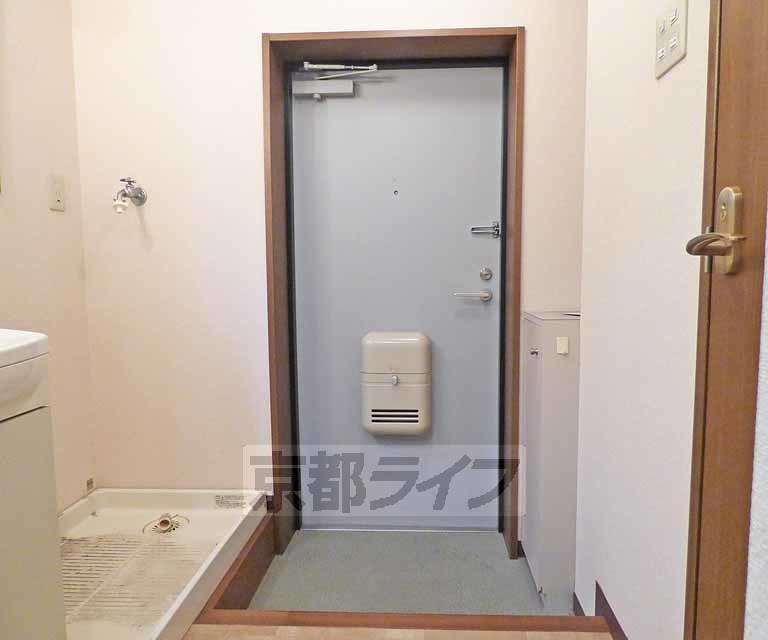 キャピタル・シティの玄関