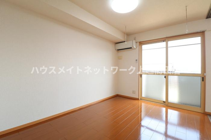 タウンコートながみねの居間・リビング|リビング