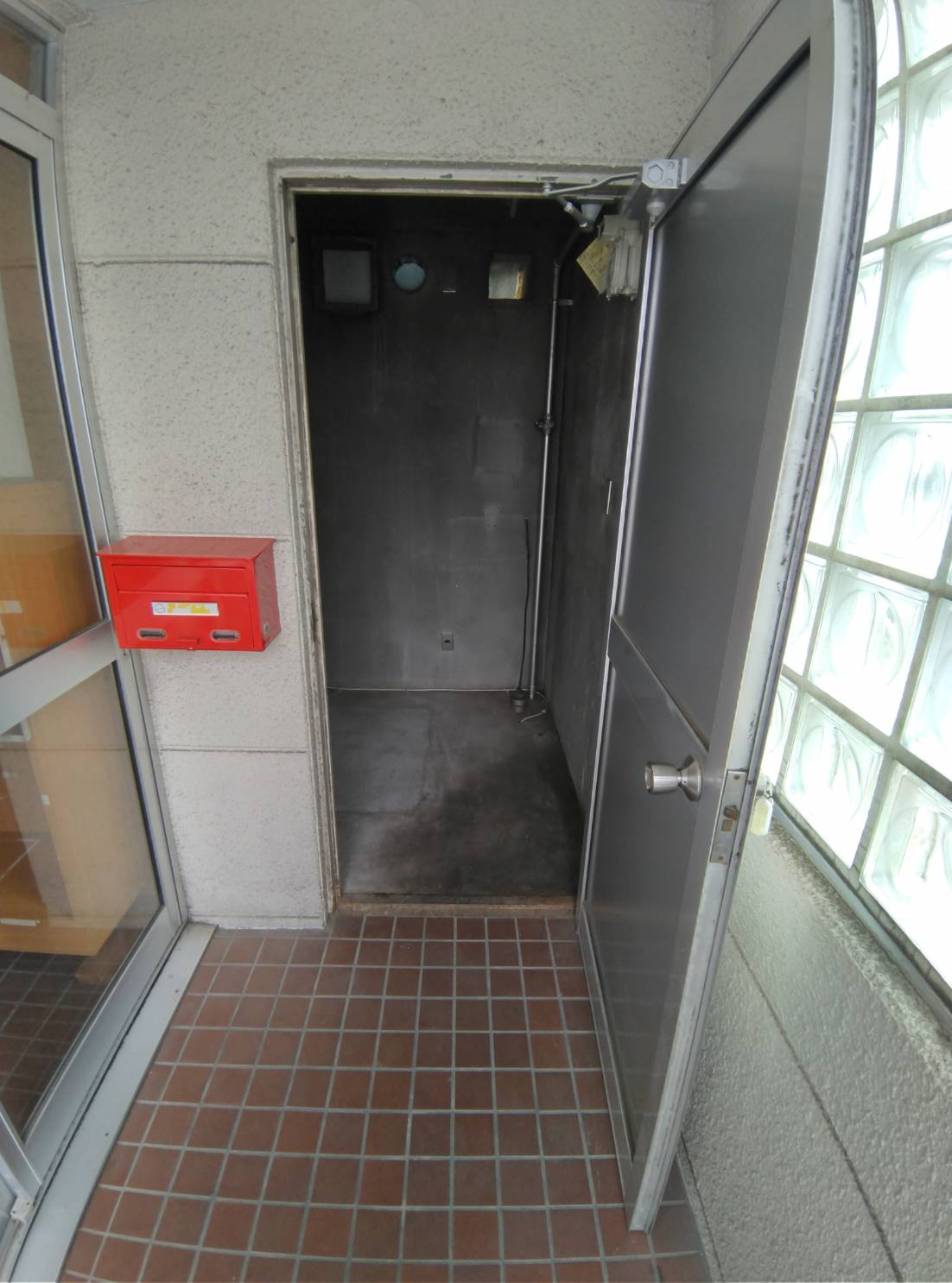 鳥取大通3丁目20貸事務所 の玄関