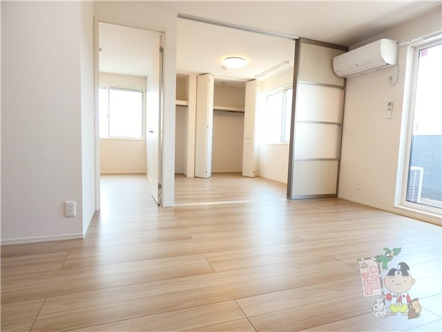 メゾンドクレアの居間・リビング