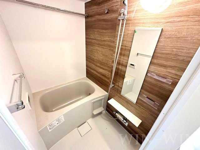 ファイン ジニア Aの浴室