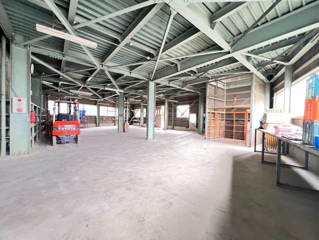 高浜市二池町倉庫の内装