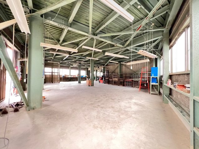 高浜市二池町倉庫の内装