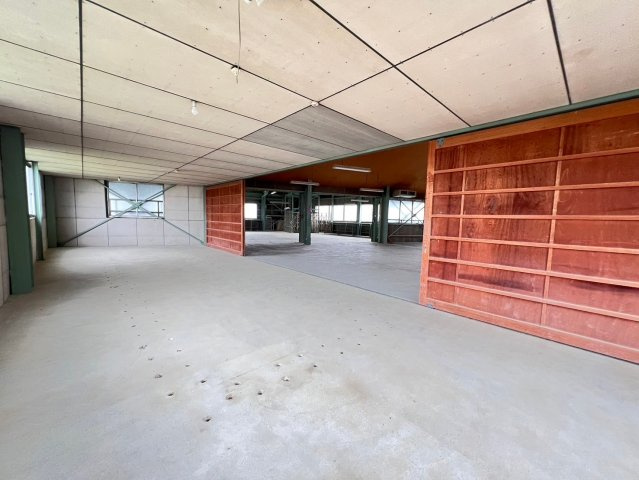 高浜市二池町倉庫の内装