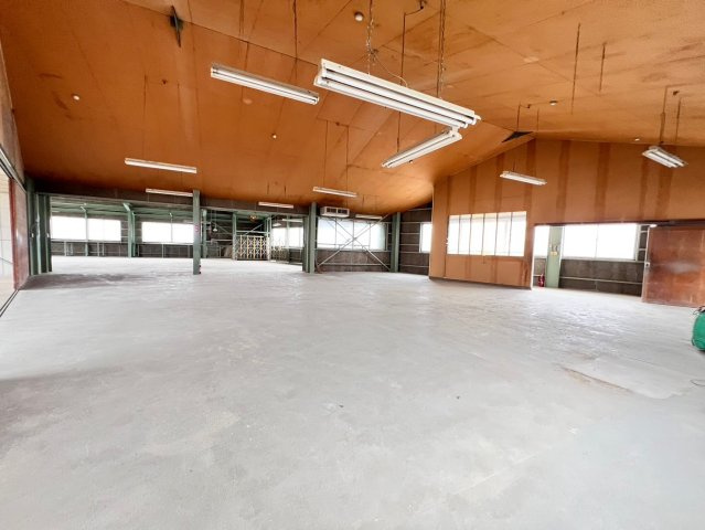 高浜市二池町倉庫の内装