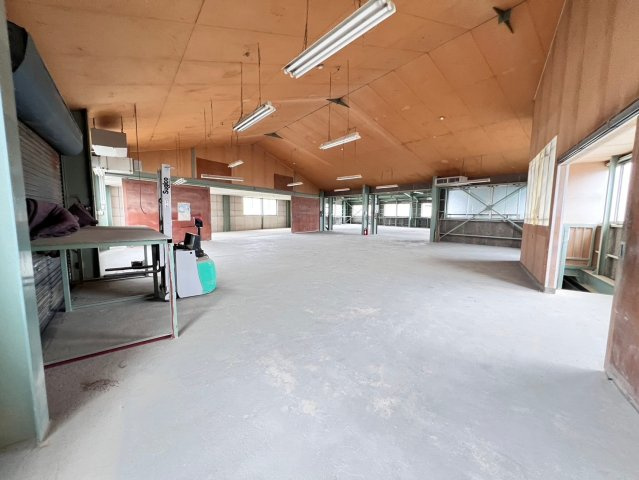 高浜市二池町倉庫の内装