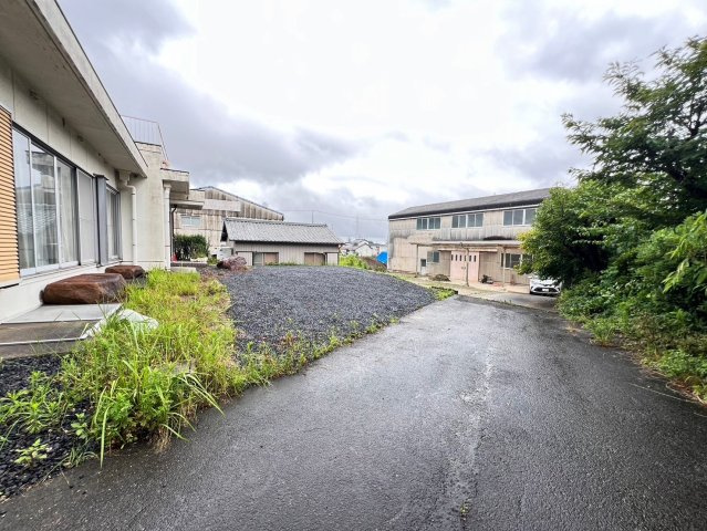 高浜市二池町倉庫の外観