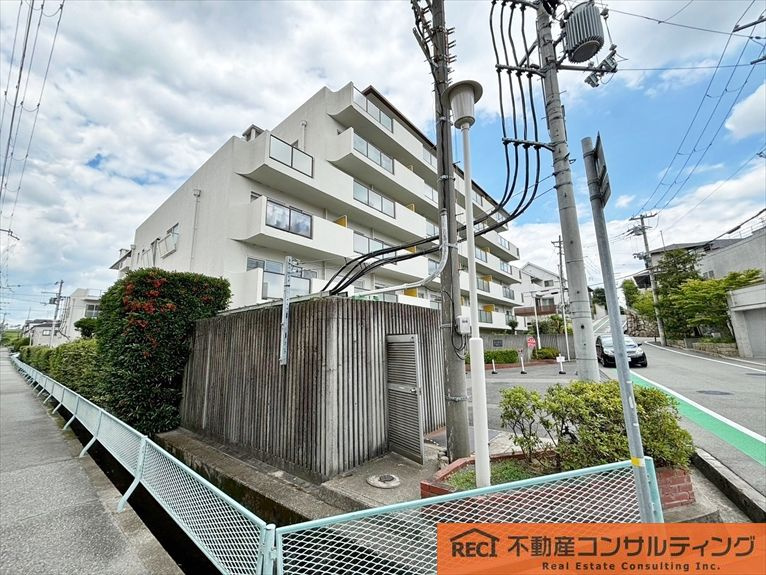 シーアイマンション夙川の外観