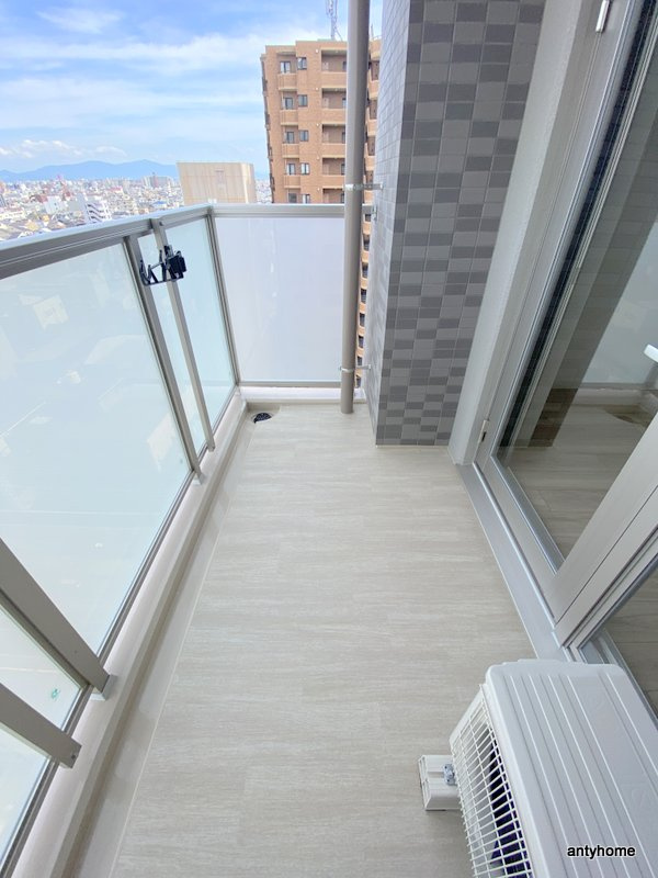 アドバンス大阪ストーリア　仲介手数料無料のバルコニー