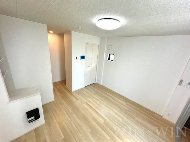 ファイン ジニア Aの洋室