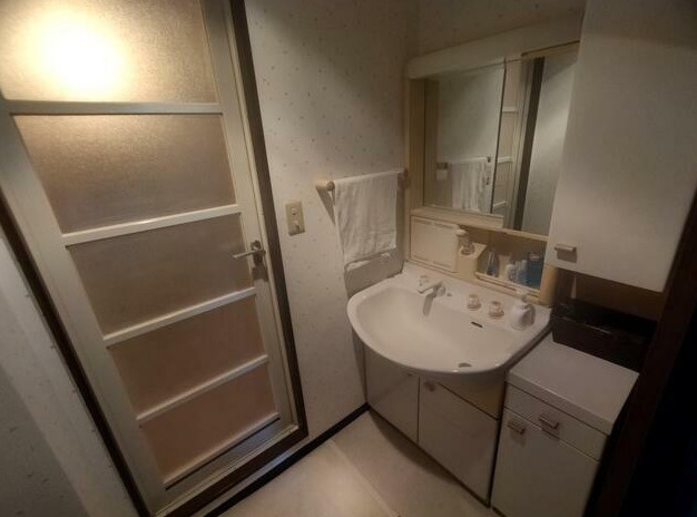 ライオンズプラザ松山大手町の独立洗面台