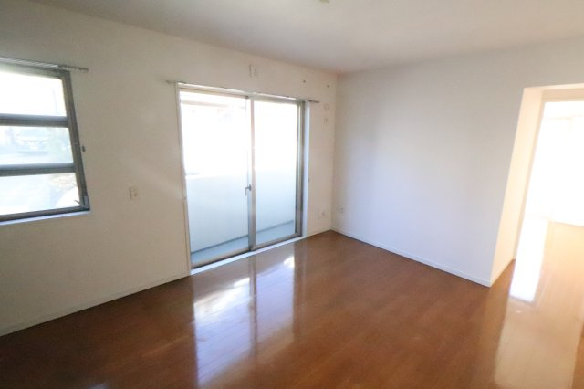 ヴァンベール本郷台の居間・リビング