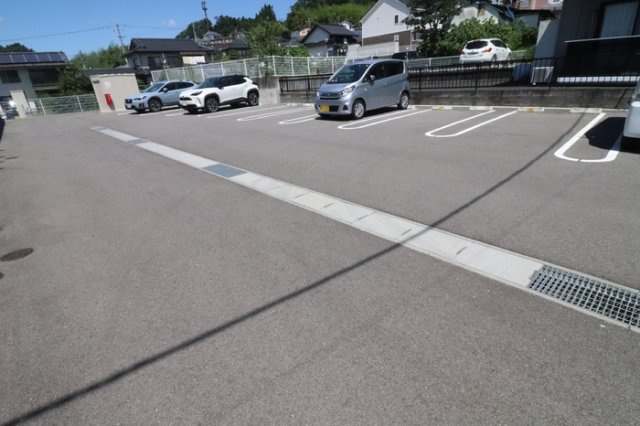 サンテラス Ｂの駐車場|駐車場