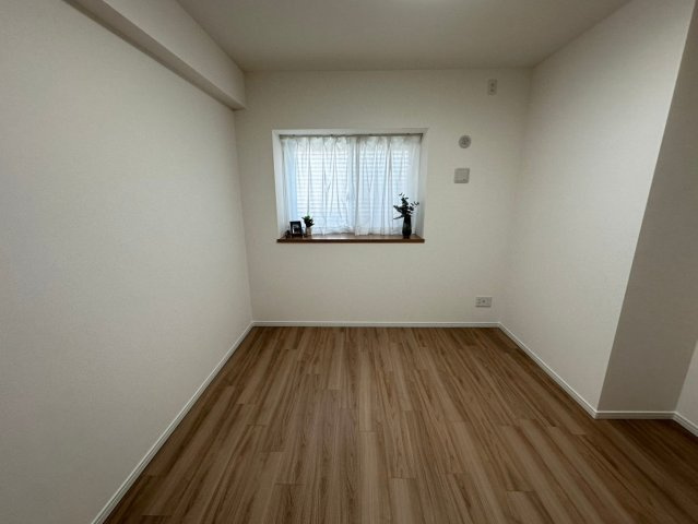 ユニーブル一社パークアベニューの洋室|☆北側6.4帖 洋室☆
北側ですが明るいお部屋です！