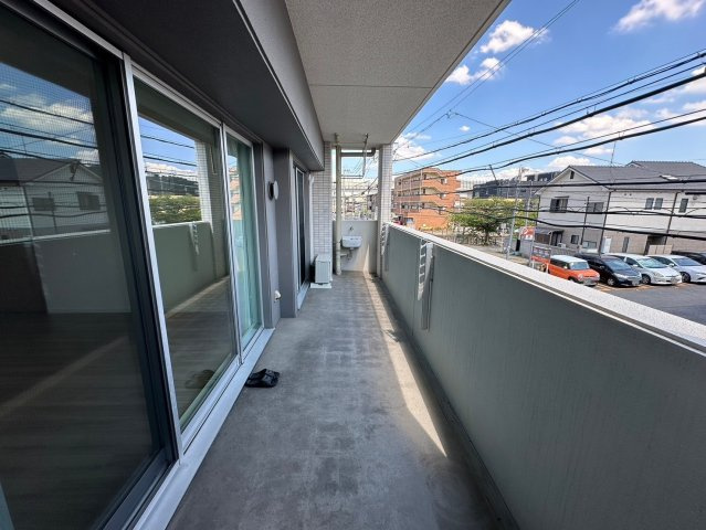 ユニーブル一社パークアベニューのバルコニー|陽当たりの良い南面バルコニーでお洗濯ものもよく乾きます♪