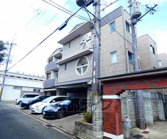 アクエルド御所北の外観