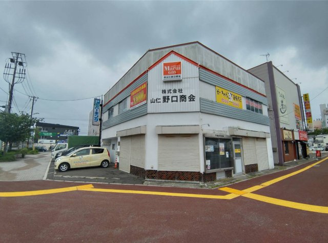 川上町5丁目　貸事務所の玄関