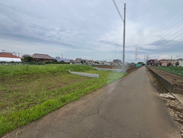 川越市新宿町6丁目　建築条件なし売地　東武東上線『川越駅』徒歩30分　【新宿小学区】の前面道路含む現地写真