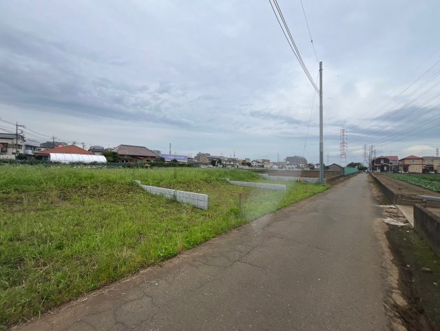 川越市新宿町6丁目　建築条件なし売地　東武東上線『川越駅』徒歩30分　【新宿小学区】の前面道路含む現地写真