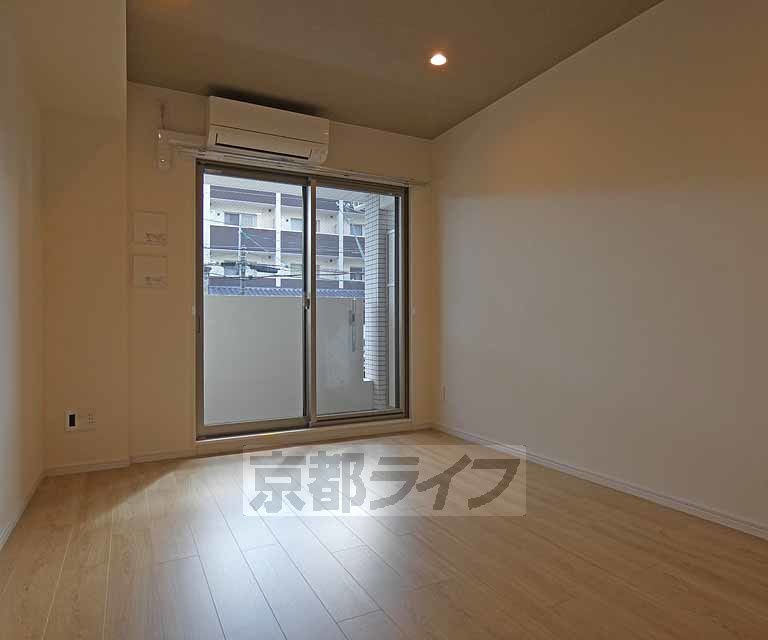 レピア西陣の居間・リビング|明るい室内です