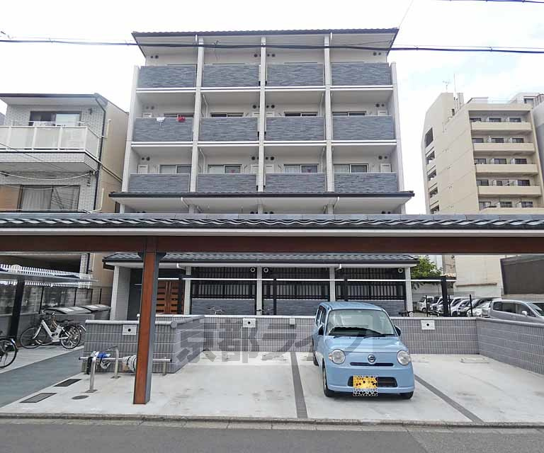 レピア西陣の外観