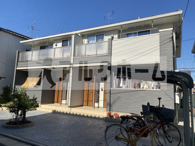 リヤン・デュールの外観